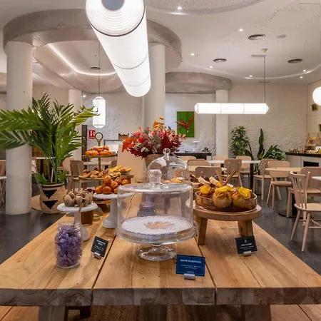 Hotell Casa Lit Barcelona